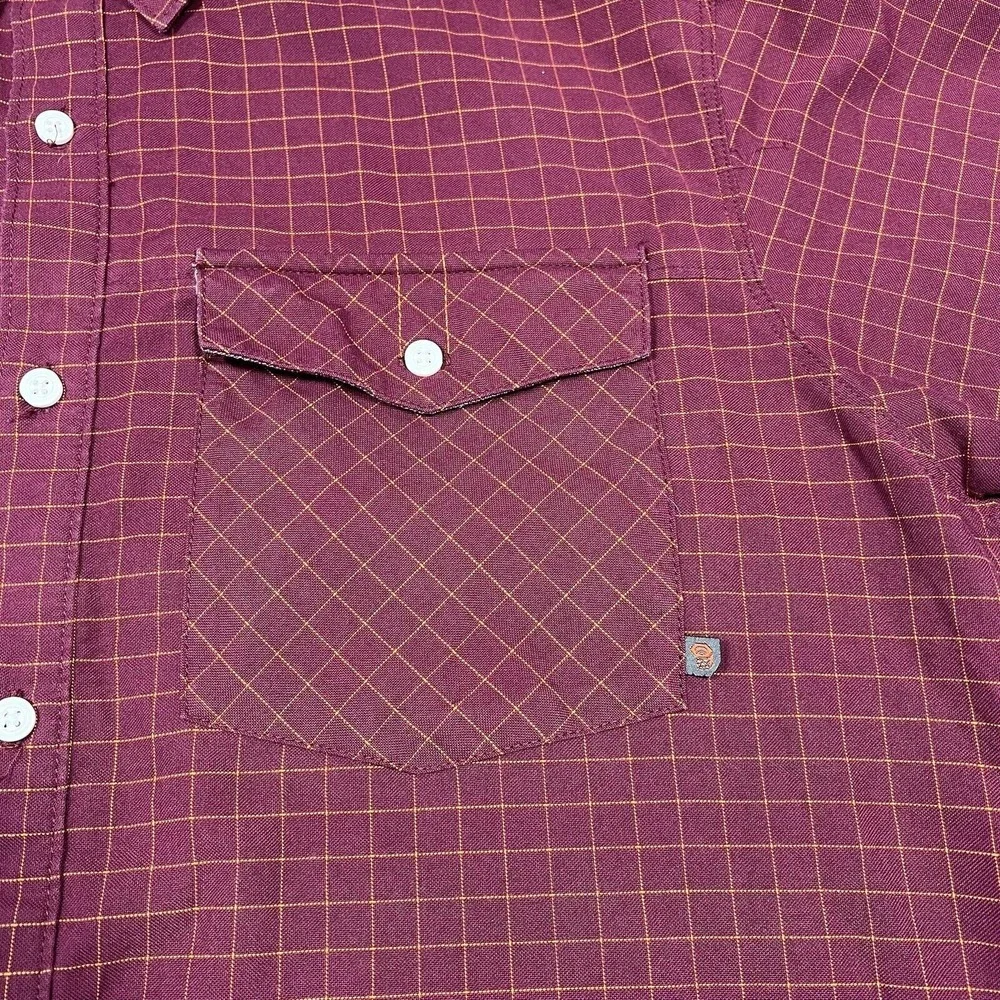 Mountain‎ Hardwear Shirt Men's Large Red Plaid Outdoor Short Sleeve Hiking